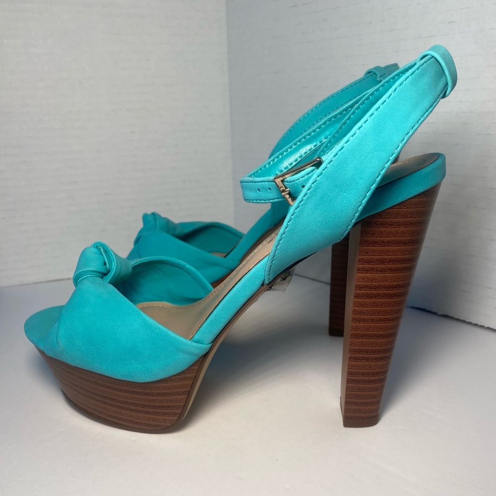 Breckelles peep toe chunky platform sandals heels aqua blue 6.5